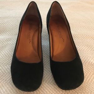 GENTLE SOULS Ridge Amaru black wedge sz 9